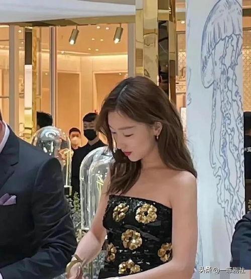 娱乐圈吃瓜爆料明星,揭秘明星背后的秘密与真相  第3张 娱乐圈吃瓜爆料明星,揭秘明星背后的秘密与真相  第3张
